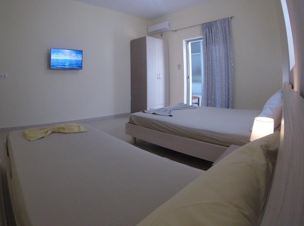 Riviera Rooms Himarë Exterior foto
