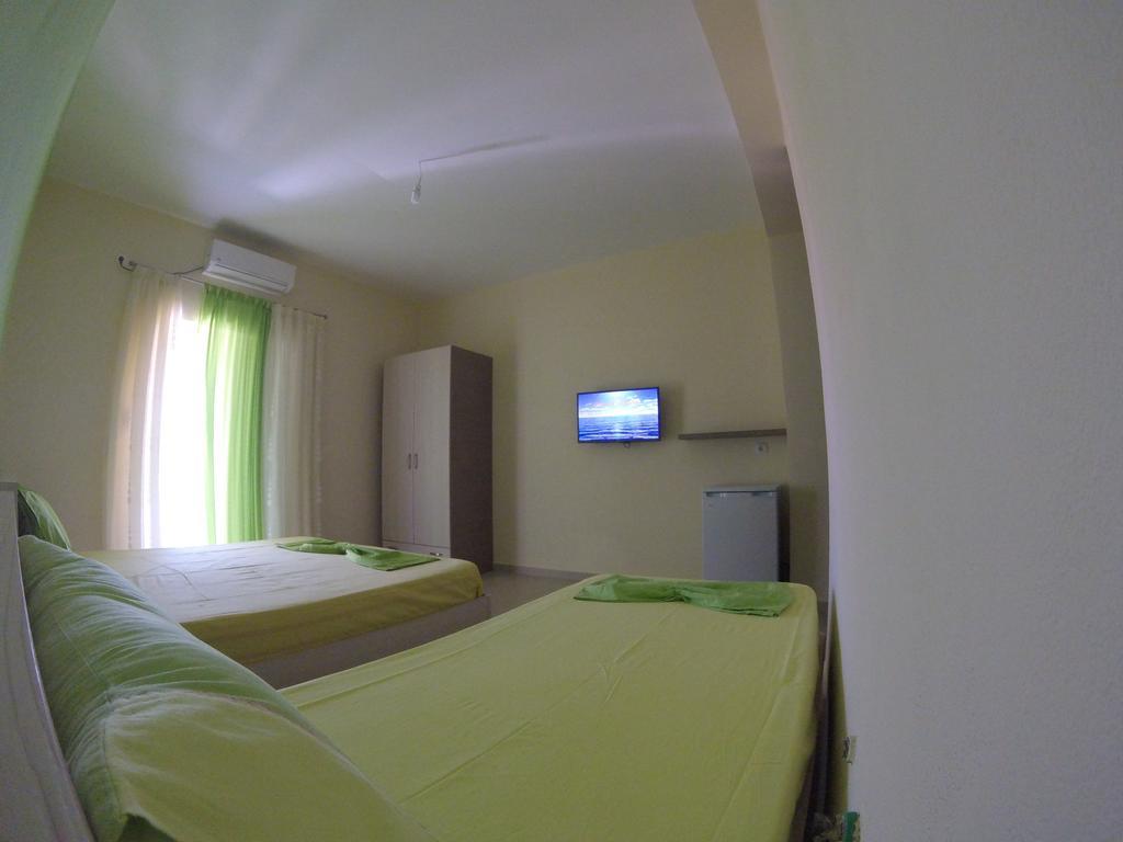 Riviera Rooms Himarë Exterior foto