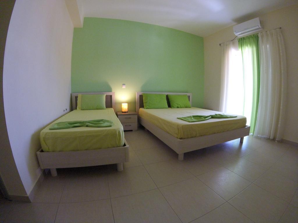 Riviera Rooms Himarë Exterior foto