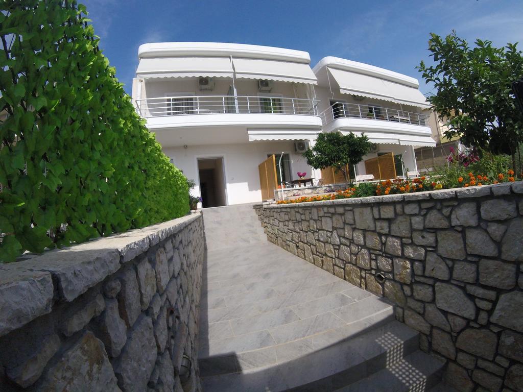 Riviera Rooms Himarë Exterior foto