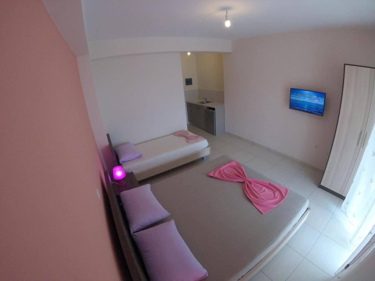 Riviera Rooms Himarë Exterior foto